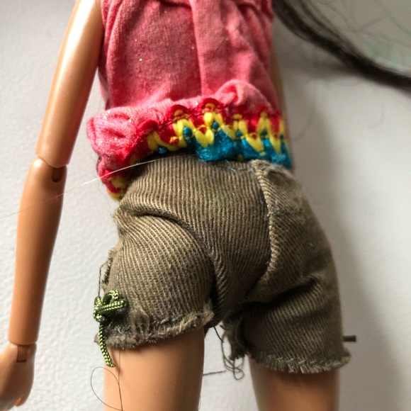 Bratz Doll Yasmin 2001 pink boots brown hair Bratz in the Wild - Picture 5 of 9